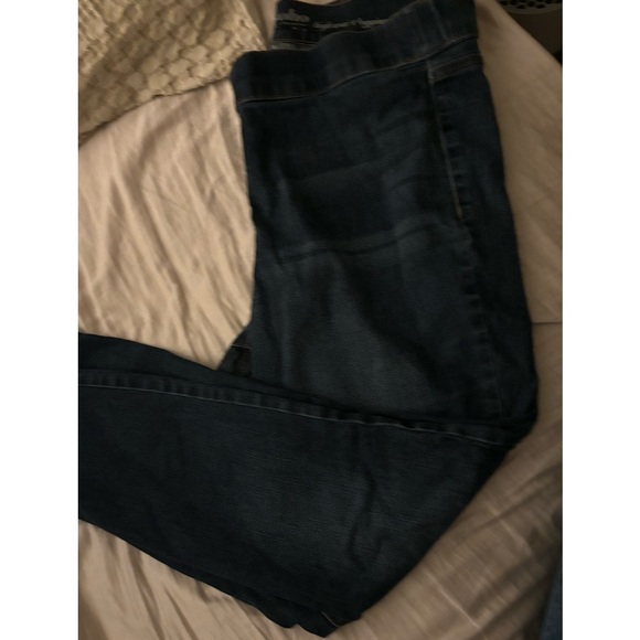 New York & Company Denim - NY&C legging Jean.